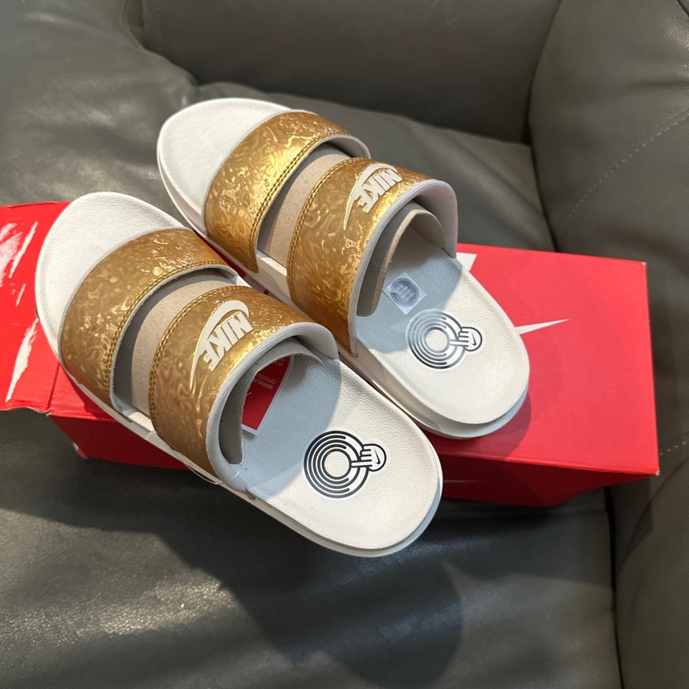 Nike sandal dou